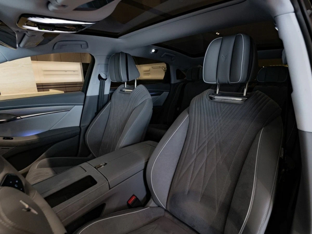 فويا باشن 2025 الجديدة: سيدان كهربائية صينية فاخرة.. هل تنافس الكبار بتقنياتها؟ 5