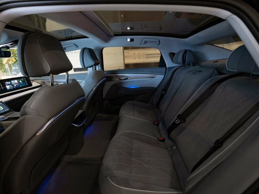 صور فويا باشن 2025 من الداخل والخارج مع أبرز التقنيات 13