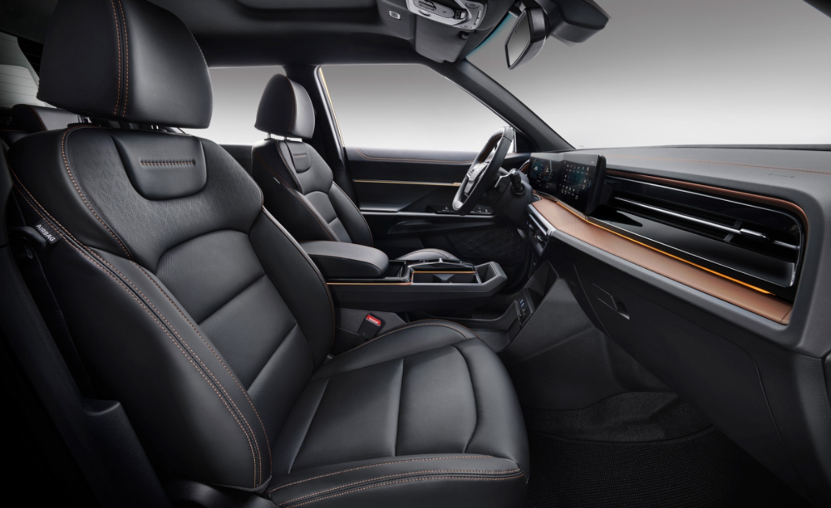 كي جي ام موسو EV 2025 23