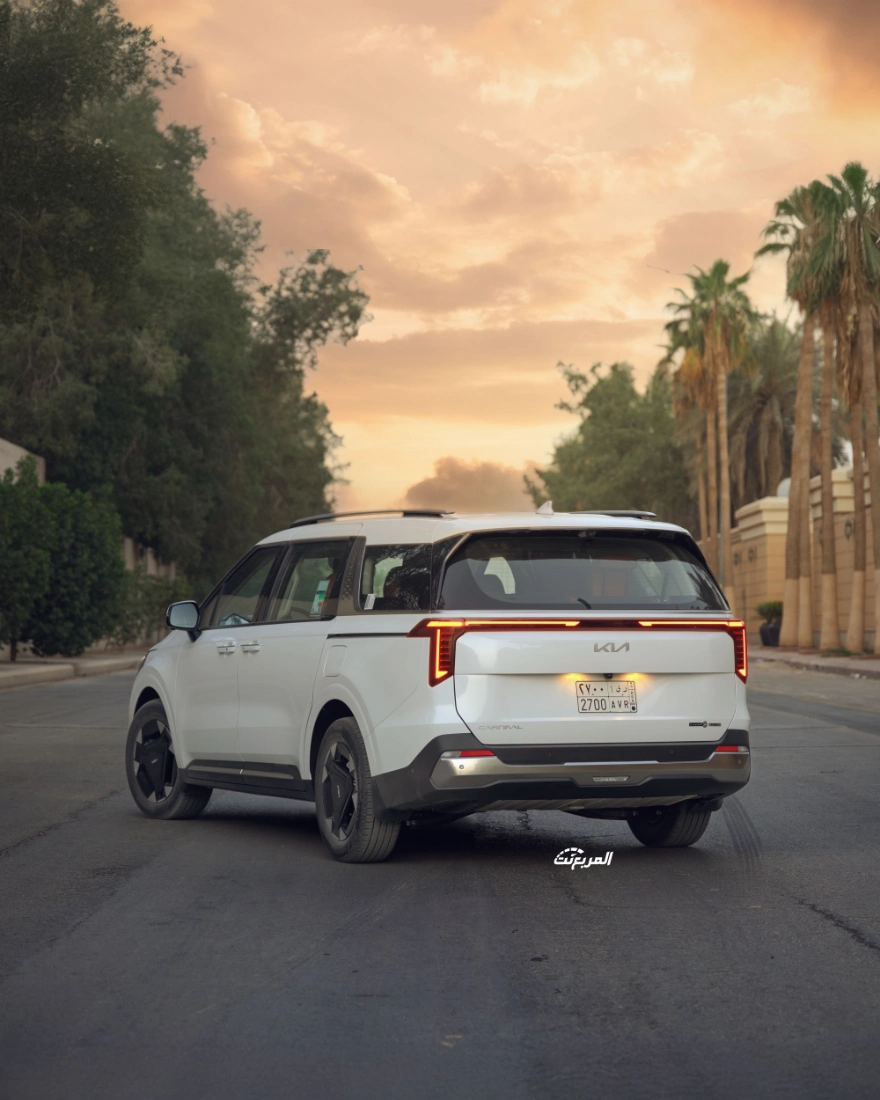 كيا كرنفال الهايبرد 2025 مدى القيادة والرحابة للعائلة 6