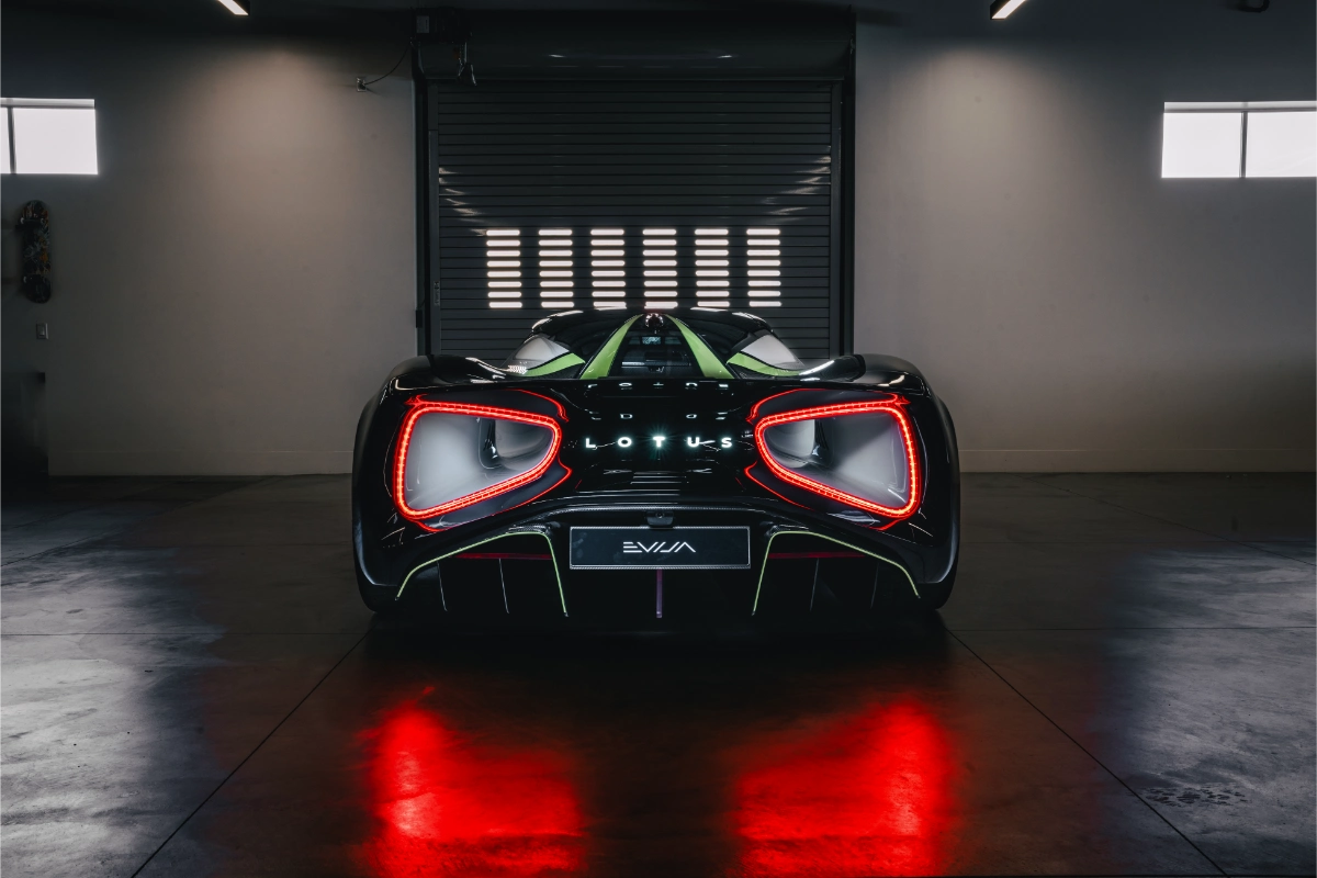 لوتس-ايفايا-المربع-نت-32