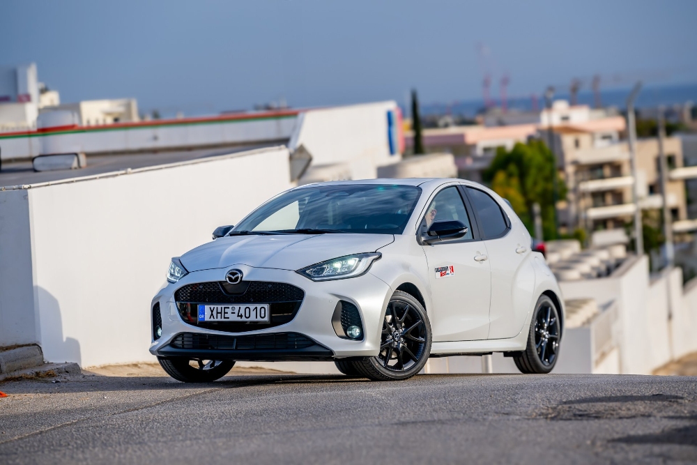 مازدا-2-هايبرد-المربع-نت-11