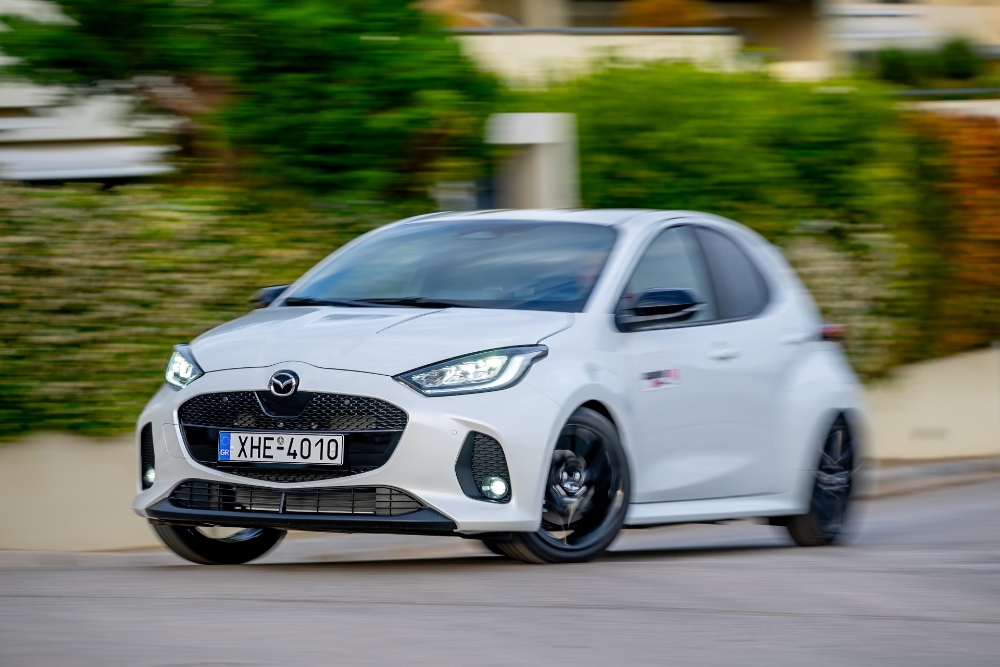 مازدا-2-هايبرد-المربع-نت-15