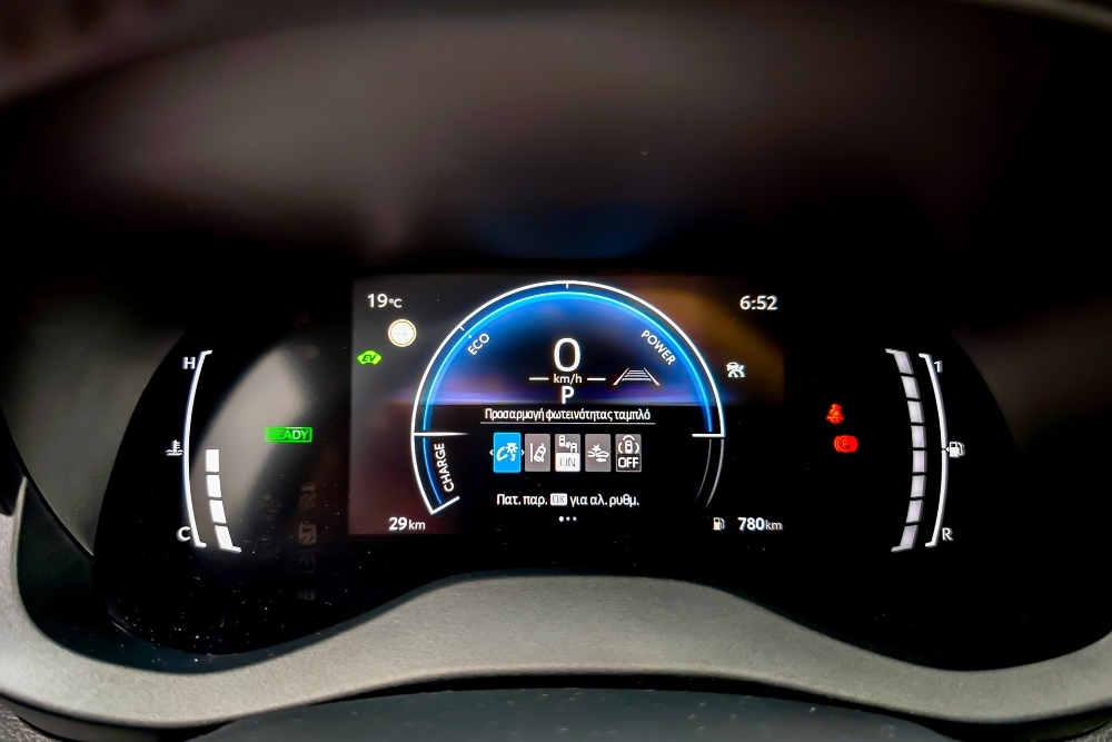 مازدا-2-هايبرد-المربع-نت-18