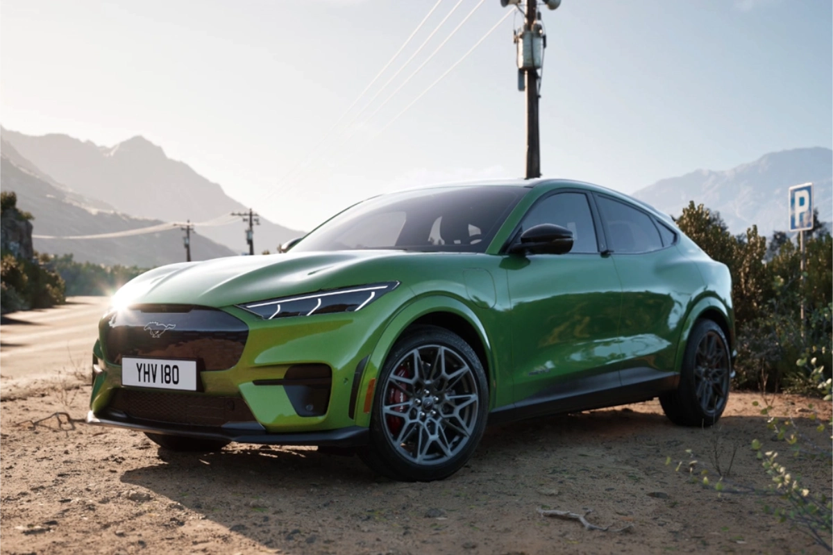 موستانج-ماك-e-المربع-نت-1