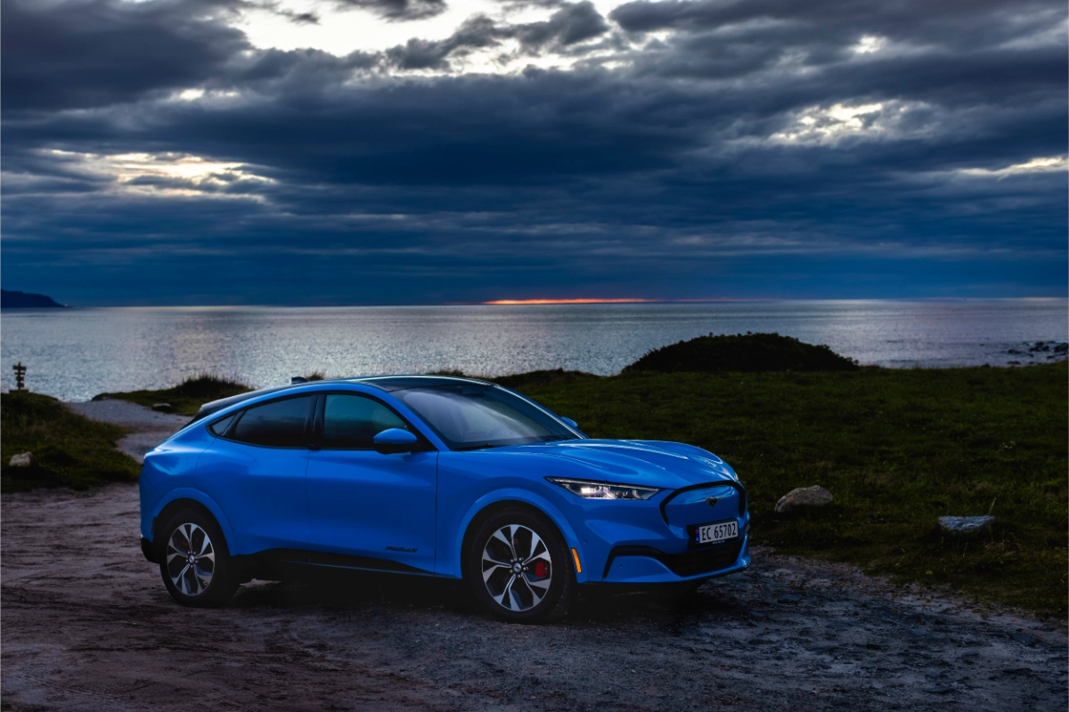 موستانج-ماك-e-المربع-نت-16