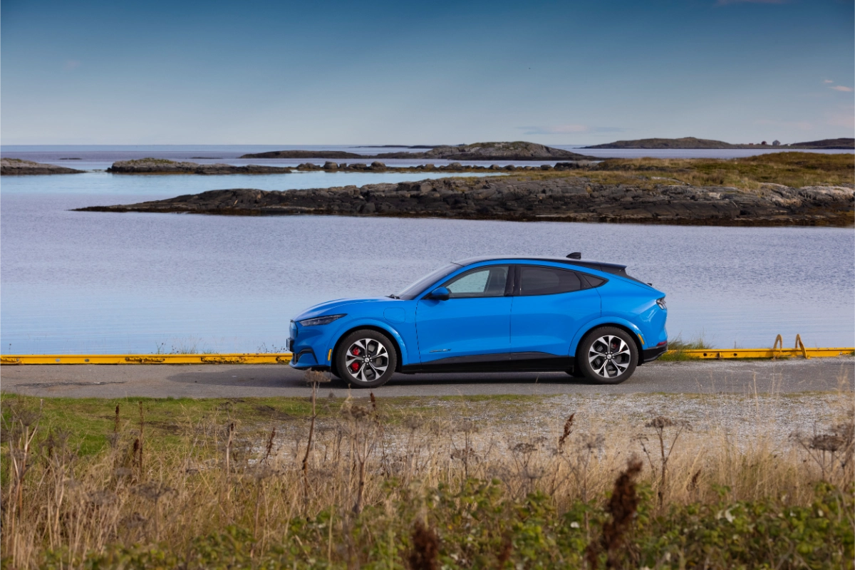 موستانج-ماك-e-المربع-نت-18