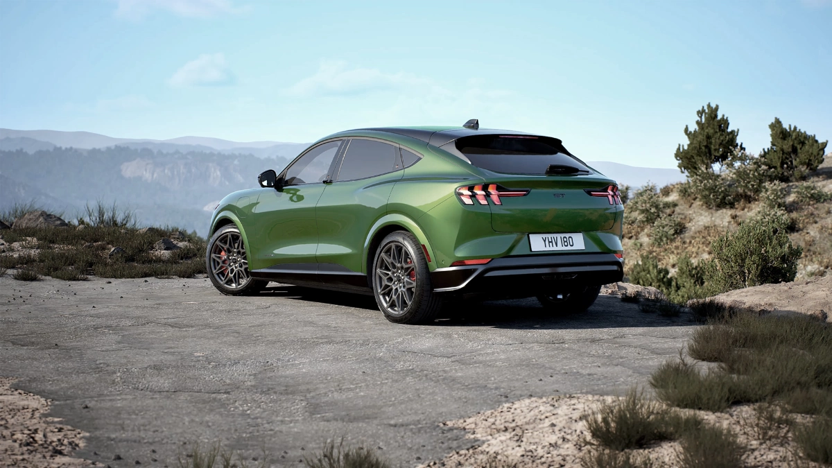 موستانج-ماك-e-المربع-نت-2