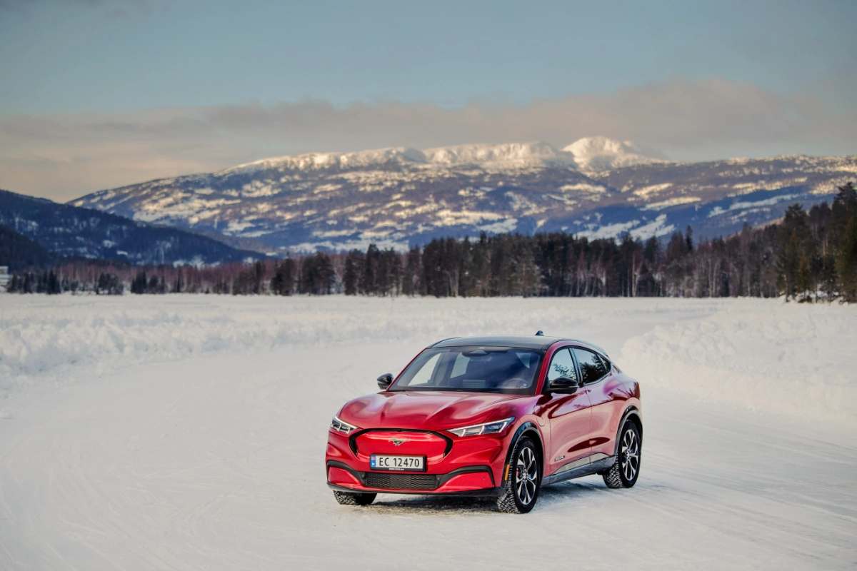 موستانج-ماك-e-المربع-نت-21