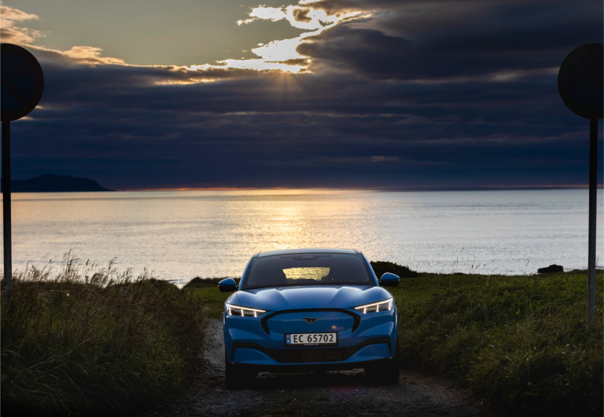 موستانج-ماك-e-المربع-نت-24