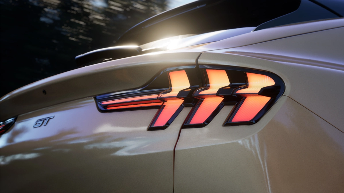 موستانج-ماك-e-المربع-نت-32