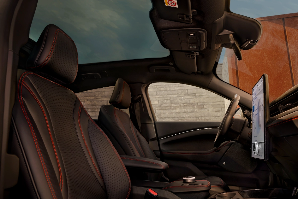 موستانج-ماك-e-المربع-نت-5