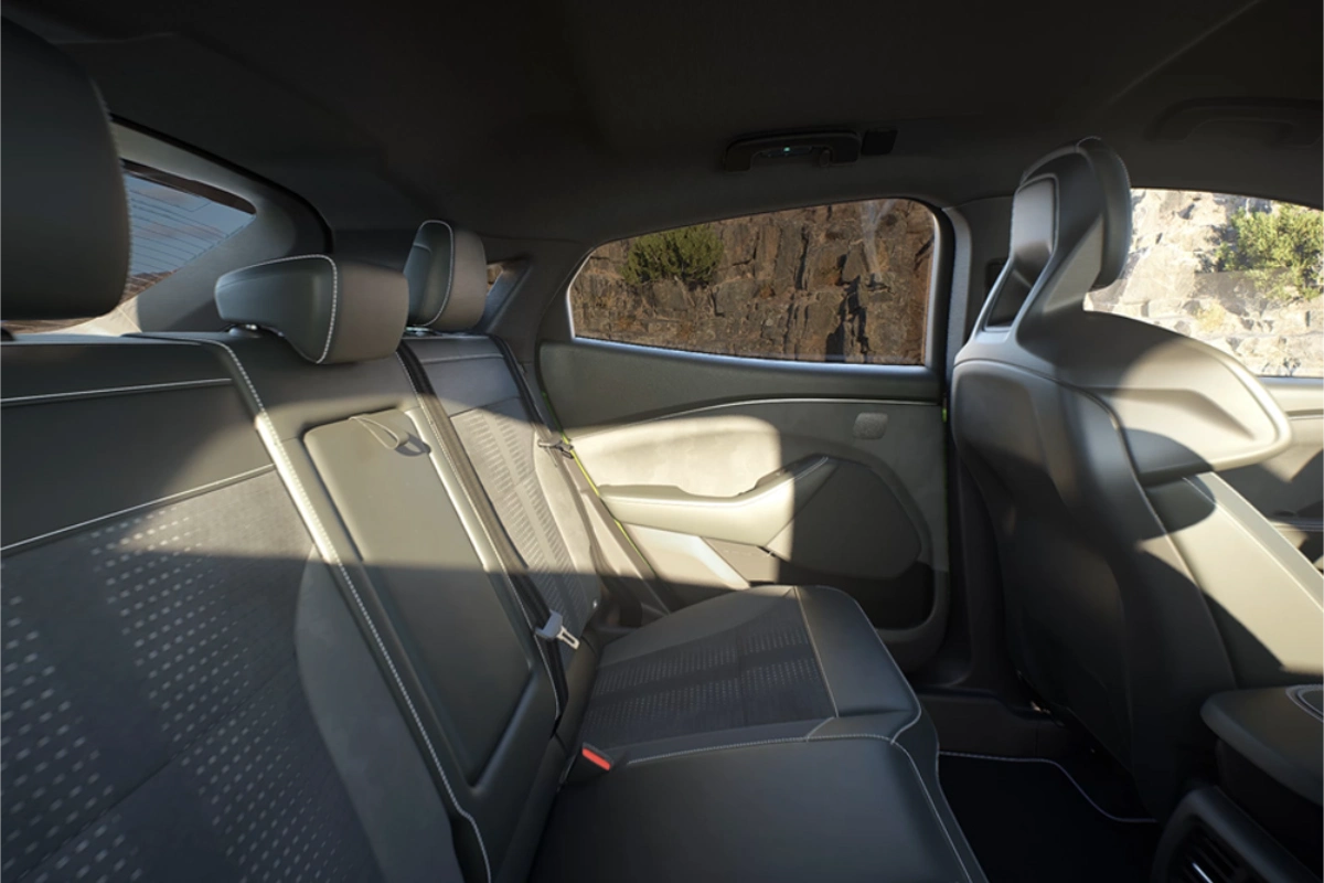 موستانج-ماك-e-المربع-نت-7