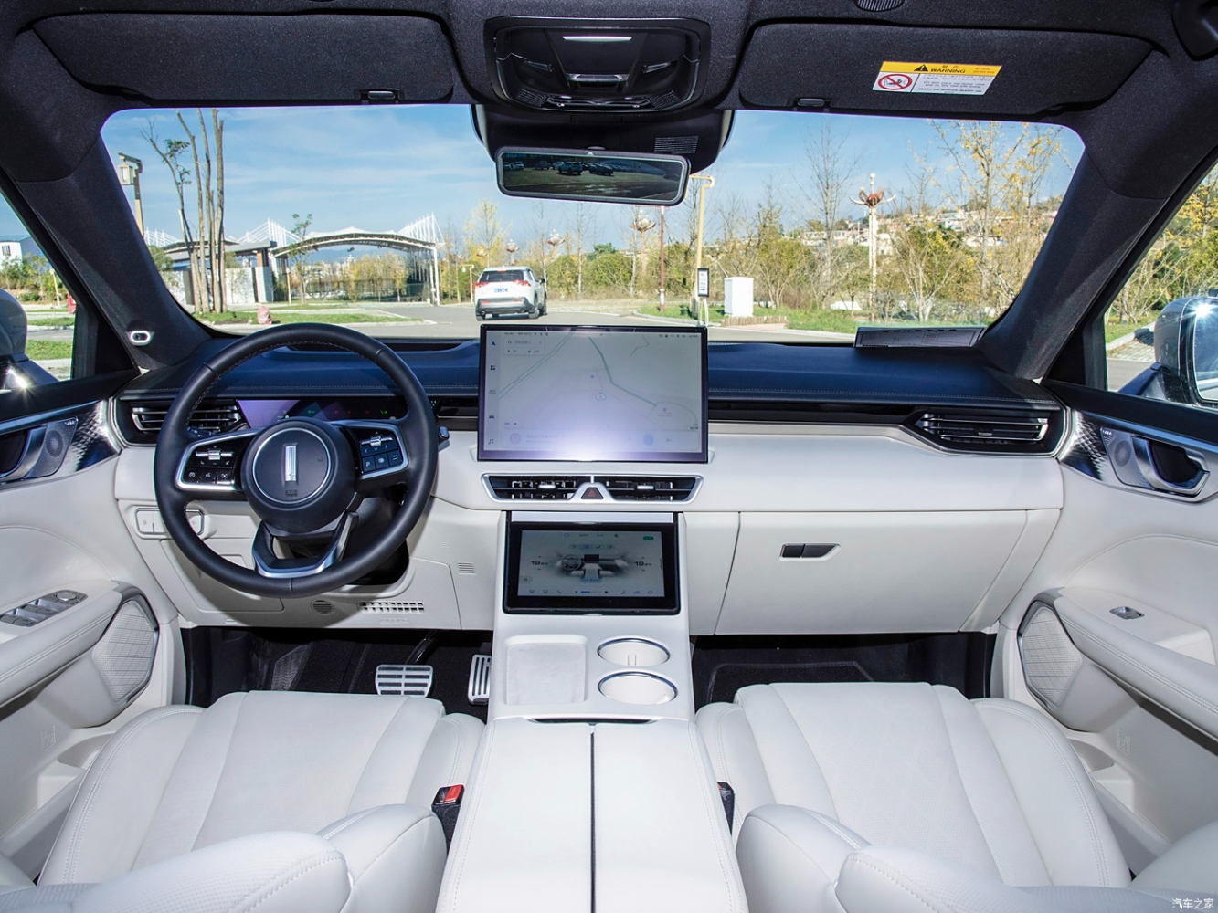 واي WEY 03 2025 الجديدة.. SUV هجينة بمدى كهربائي 130 كم وقوة 383 حصان واي WEY 03 2025 5