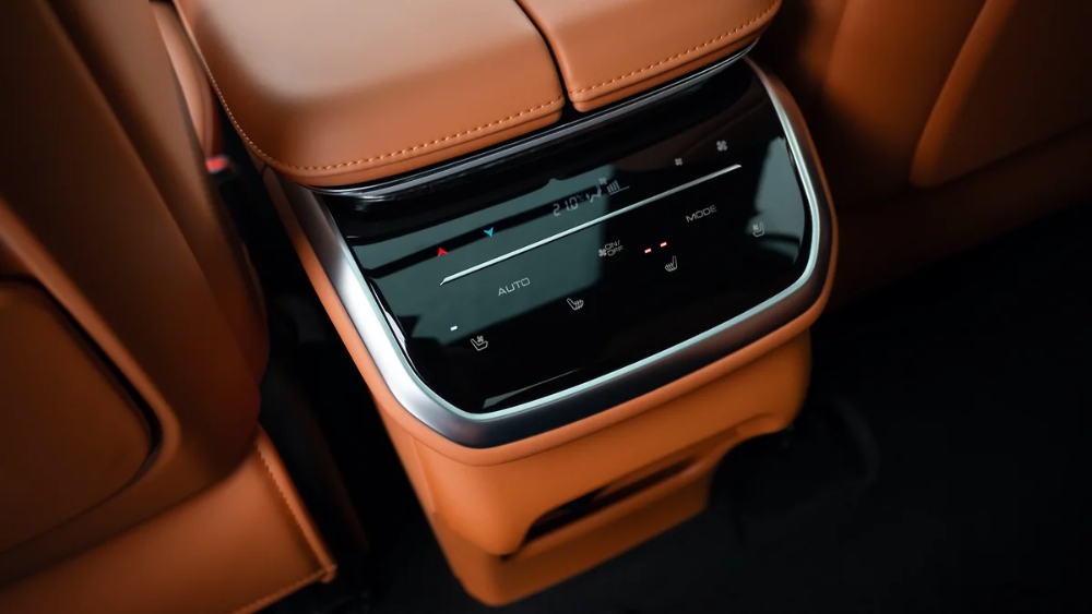 سعر واي WEY 07 2025.. ومواصفات مذهلة تُدهش عشاق السيارات الهجينة سعر واي WEY 07 2025 39