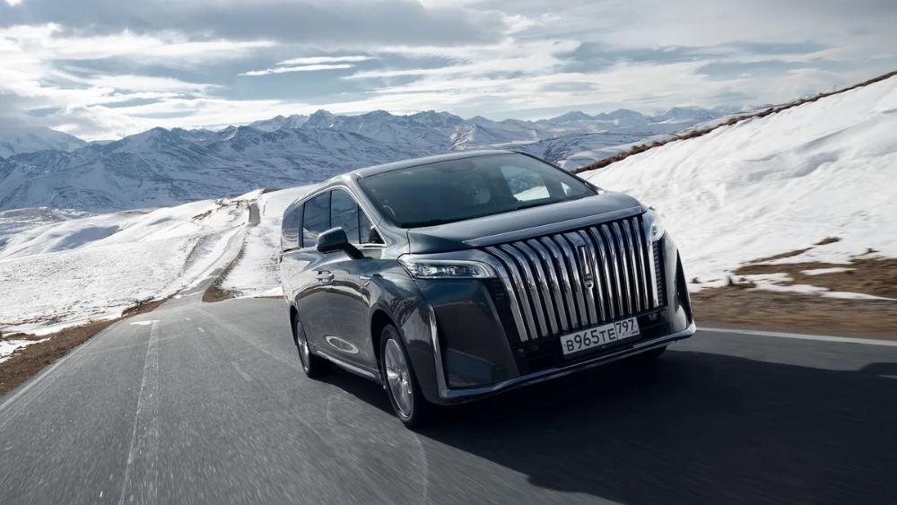 واي WEY 80 2025.. ميني فان هجينة بقوة 487 حصان ومدى كهربائي 183 كم واي WEY 80 2025 13