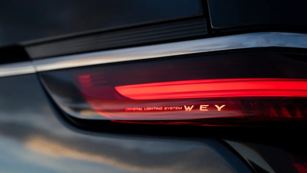 واي WEY 80 2025.. ميني فان هجينة بقوة 487 حصان ومدى كهربائي 183 كم واي WEY 80 2025 23