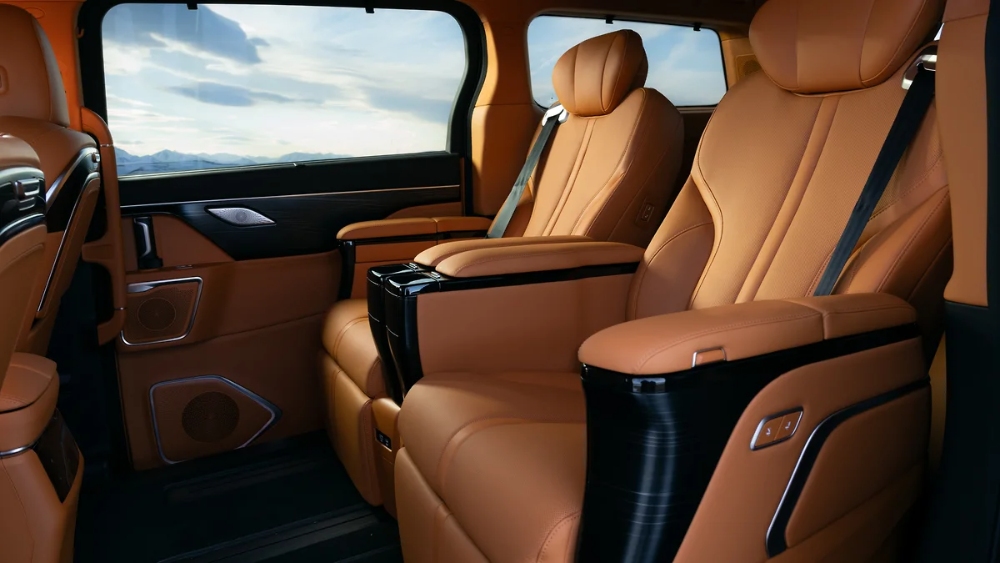 واي WEY 80 2025.. ميني فان هجينة بقوة 487 حصان ومدى كهربائي 183 كم واي WEY 80 2025 34