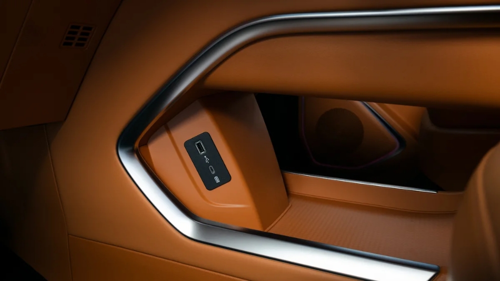 واي WEY 80 2025.. ميني فان هجينة بقوة 487 حصان ومدى كهربائي 183 كم واي WEY 80 2025 36