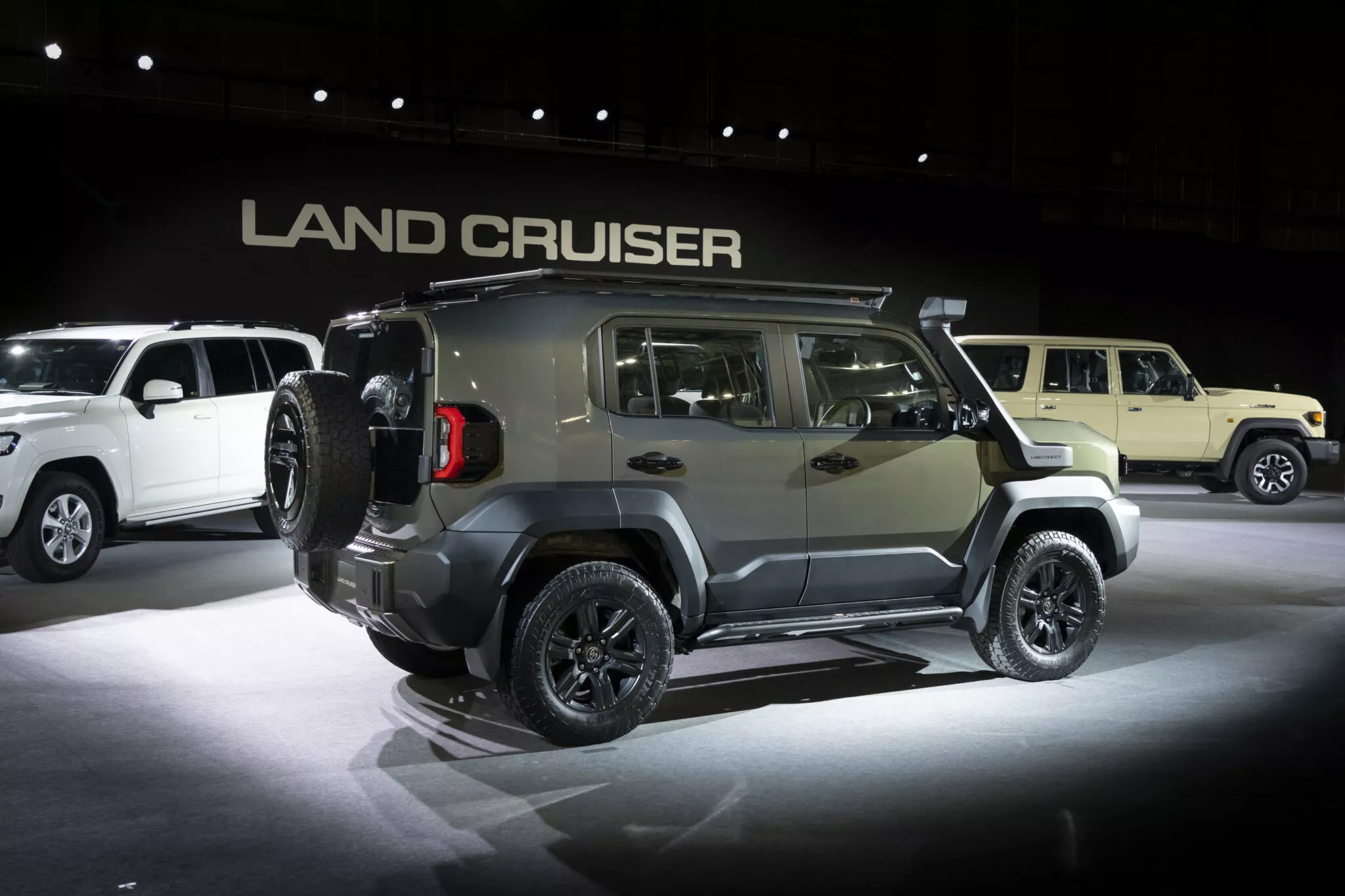 تويوتا تكشف الستار عن لاندكروزر FJ الجديدة "برادو المصغّرة" وهذه أهم المواصفات 30