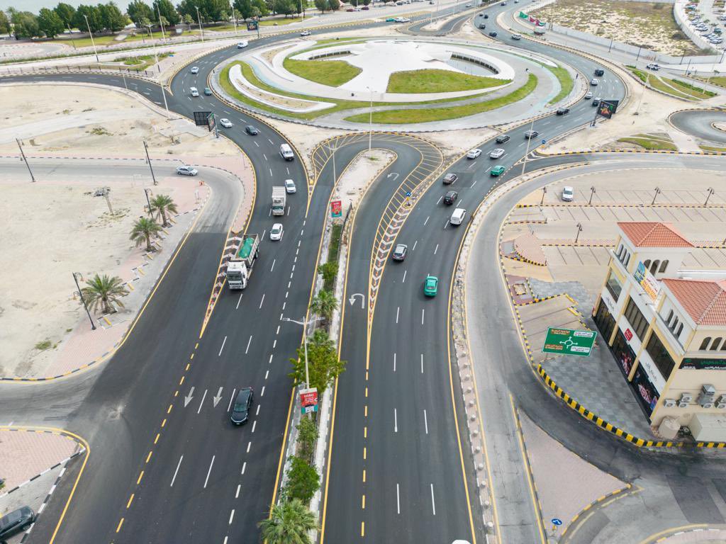 إلغاء 40 إشارة مرورية بالدمام والخبر.. لتدفق أسرع وحركة أكثر انسيابية إلغاء 40 إشارة مرورية بالدمام والخبر