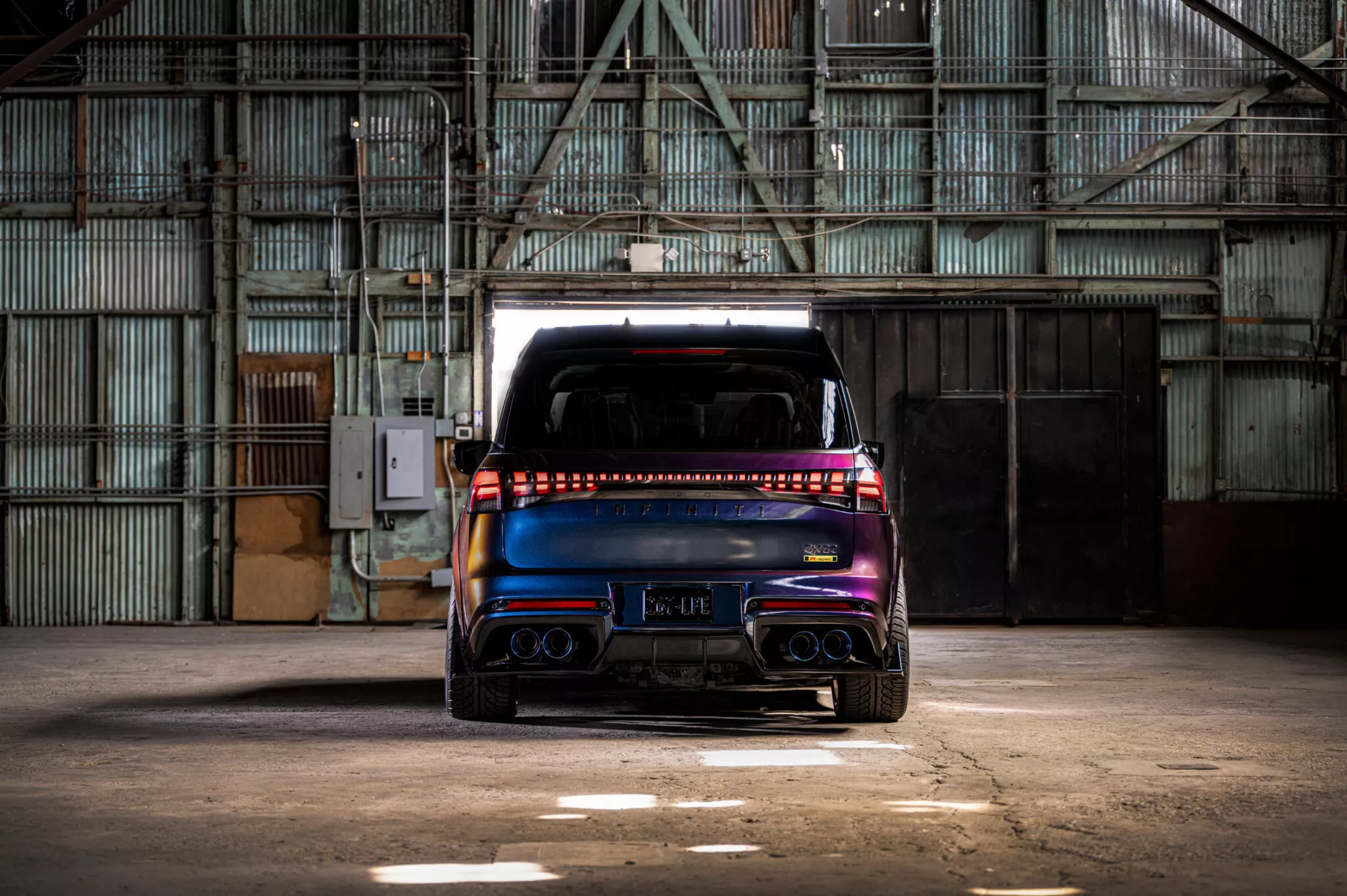 انفينيتي QX80 تحصل على نسخة اختبارية بديعة بمحرك جي تي آر بقوة 1000 حصان 10