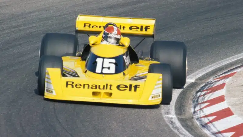 رينو: تاريخ من الابتكار من الحلبة إلى الطريق 7