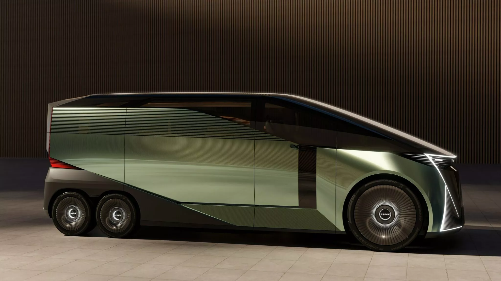 لكزس تدهش الزوار في معرض التنقل الياباني بسيارة فان بست عجلات، وكروس أوفر جريئة، وسيارة بمقعد واحد! 20