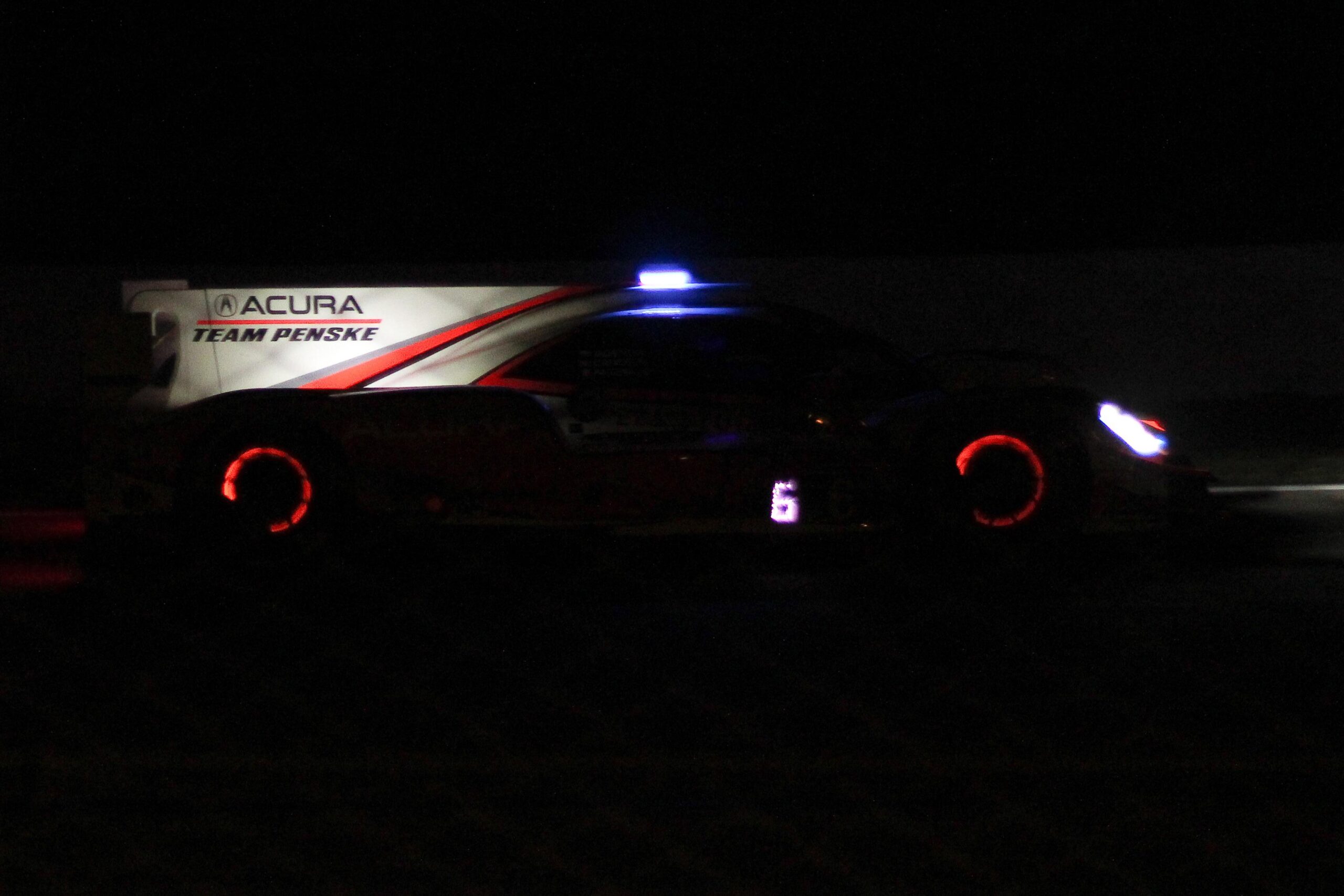 المكابح السيراميكية: أداء فائق لعشاق السرعة 2