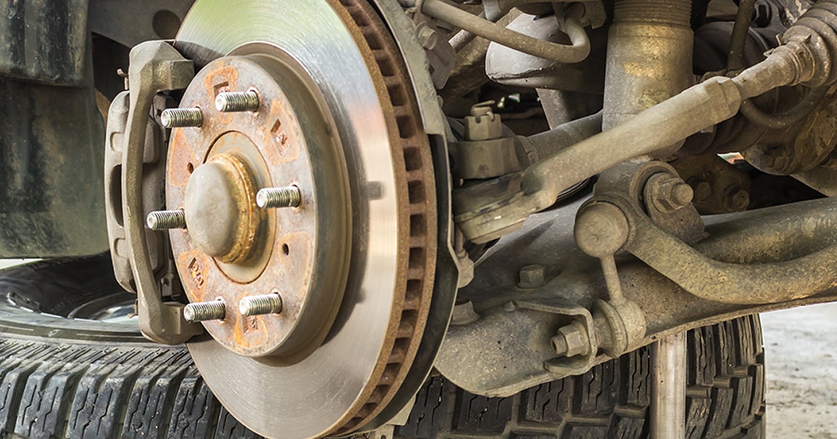 ما هو سبب صوت الطقطقة في السيارة عند الانعطاف؟ 2