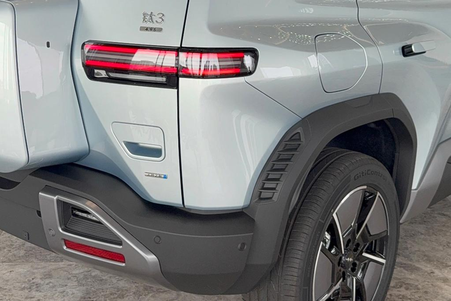 بي واي دي BYD ليوبارد 3 2025.. سيارة المستقبل تخطف الأنظار بي واي دي BYD ليوبارد 3 2025 13