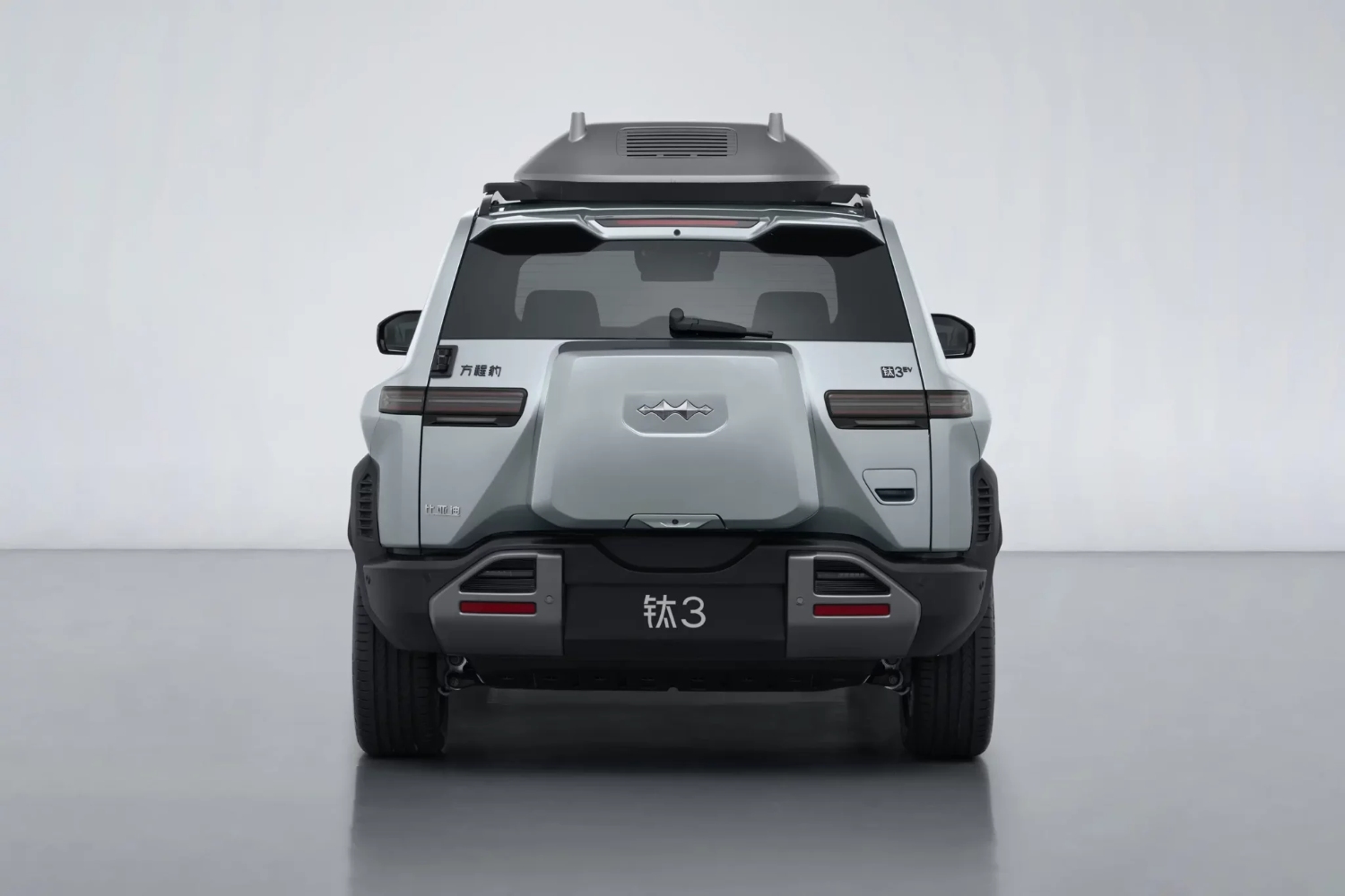 بي واي دي BYD ليوبارد 3 2025.. سيارة المستقبل تخطف الأنظار بي واي دي BYD ليوبارد 3 2025 19