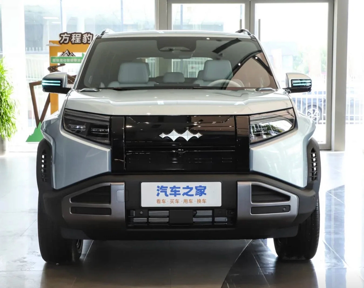 بي واي دي BYD ليوبارد 3 2025.. سيارة المستقبل تخطف الأنظار بي واي دي BYD ليوبارد 3 2025 20