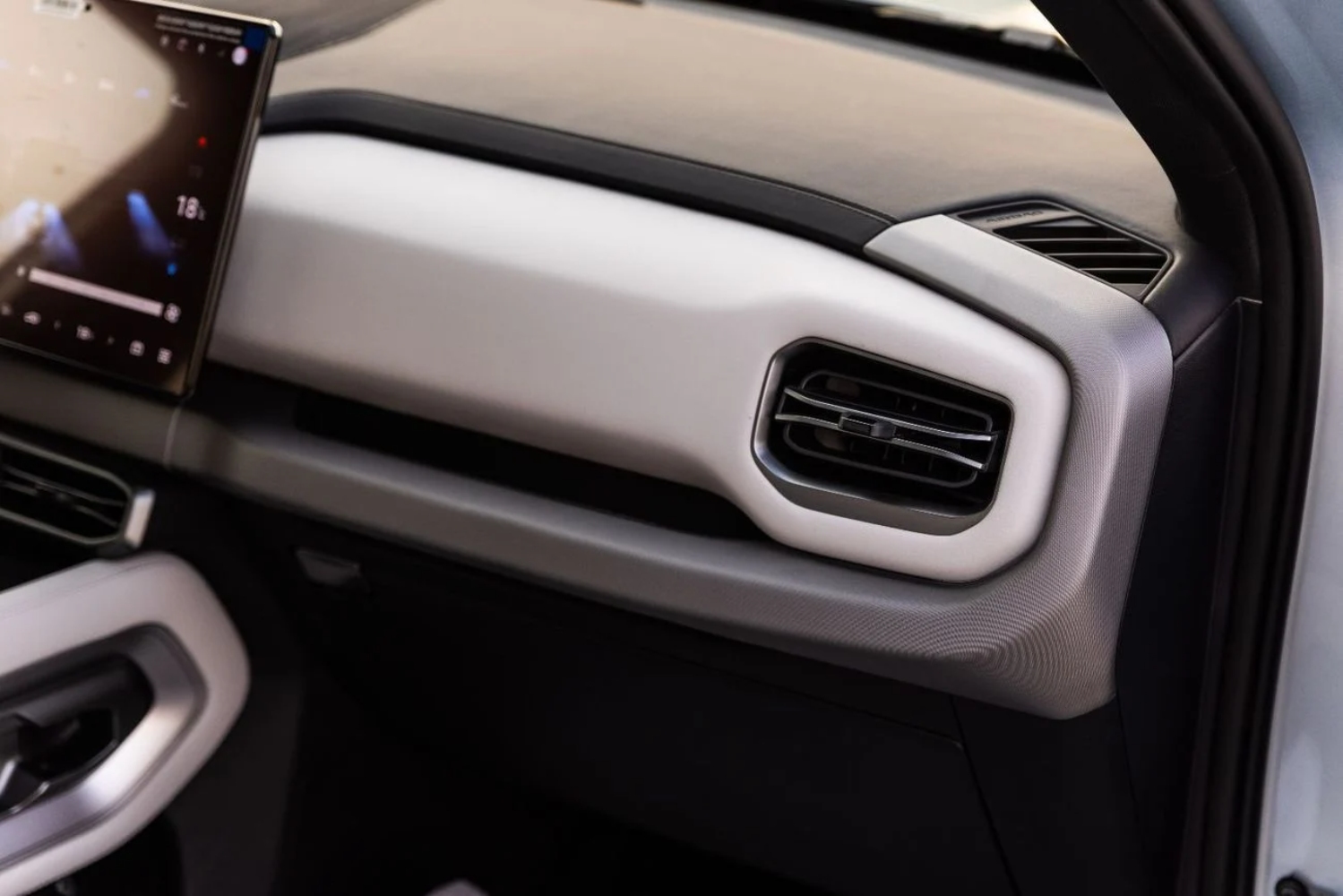 بي واي دي BYD ليوبارد 3 2025.. سيارة المستقبل تخطف الأنظار بي واي دي BYD ليوبارد 3 2025 28