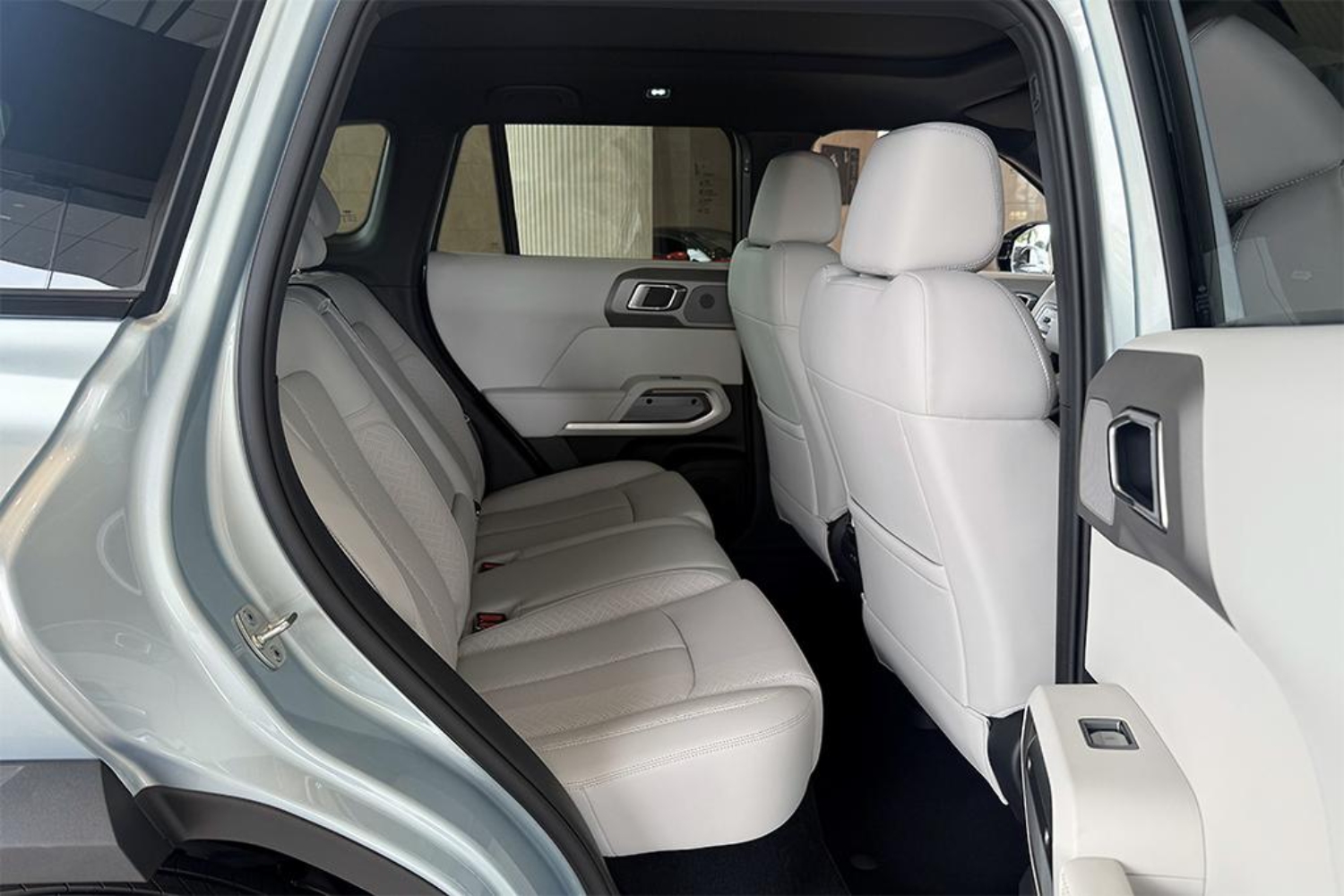 بي واي دي BYD ليوبارد 3 2025.. سيارة المستقبل تخطف الأنظار بي واي دي BYD ليوبارد 3 2025 33