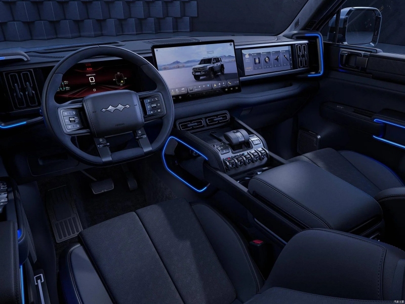 بي واي دي BYD ليوبارد 5 2025.. أداء كهربائي فاخر قادم من المستقبل بي واي دي BYD ليوبارد 5 2025 24