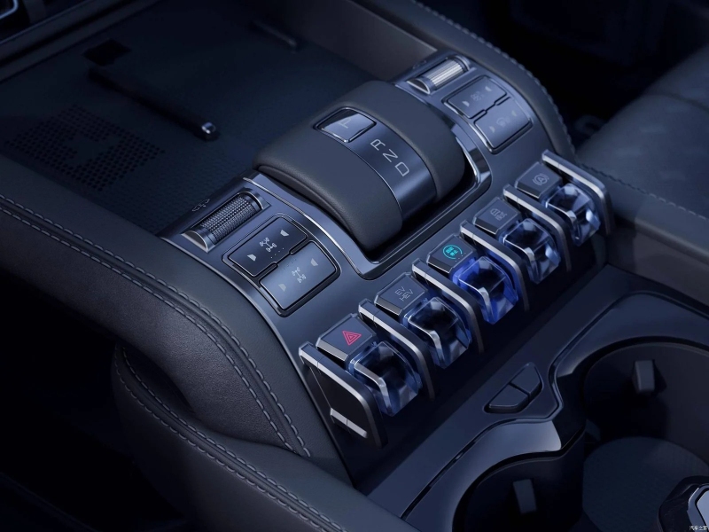 بي واي دي BYD ليوبارد 5 2025.. أداء كهربائي فاخر قادم من المستقبل بي واي دي BYD ليوبارد 5 2025 26