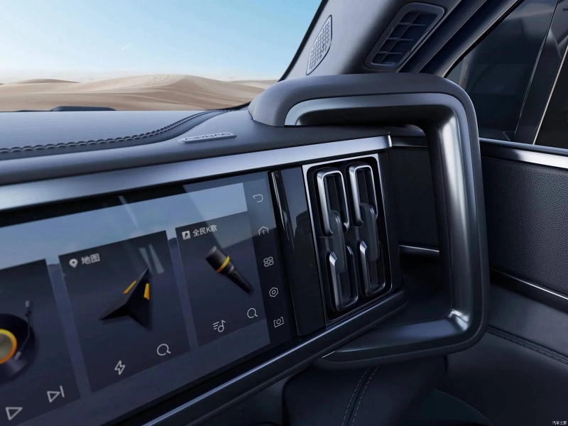 بي واي دي BYD ليوبارد 5 2025.. أداء كهربائي فاخر قادم من المستقبل بي واي دي BYD ليوبارد 5 2025 27