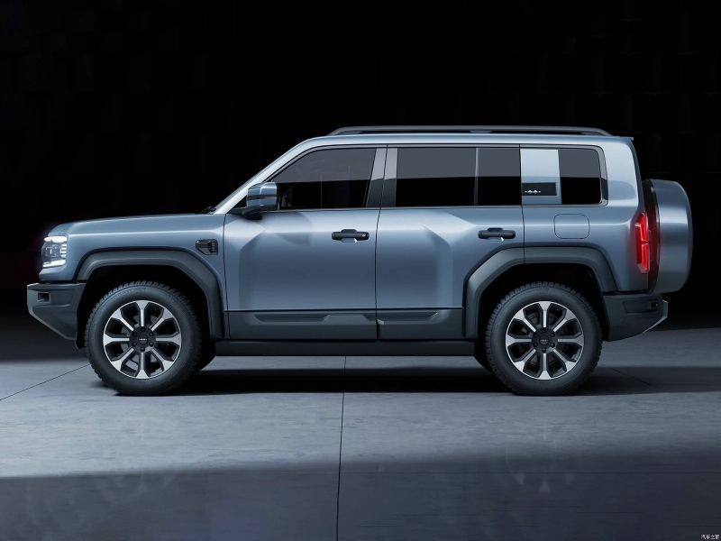 بي واي دي BYD ليوبارد 5 2025.. أداء كهربائي فاخر قادم من المستقبل بي واي دي BYD ليوبارد 5 2025 4