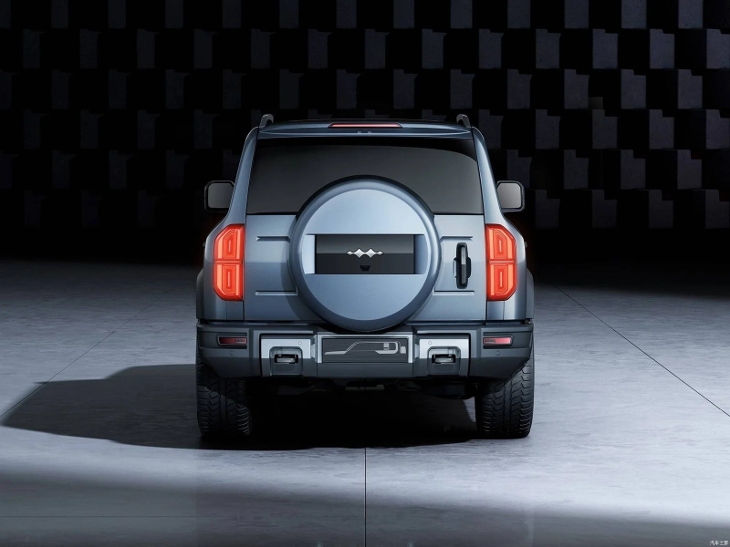 بي واي دي BYD ليوبارد 5 2025.. أداء كهربائي فاخر قادم من المستقبل بي واي دي BYD ليوبارد 5 2025 5