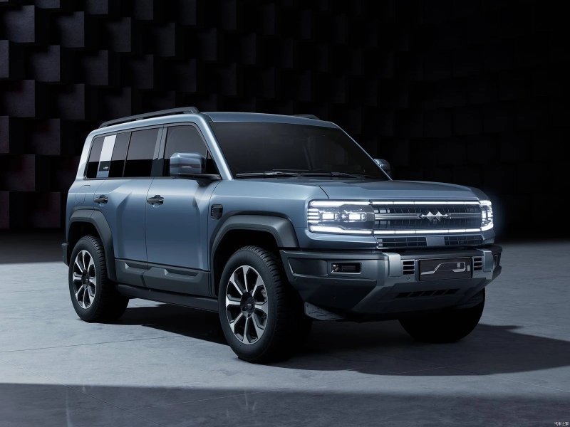 بي واي دي BYD ليوبارد 5 2025.. أداء كهربائي فاخر قادم من المستقبل بي واي دي BYD ليوبارد 5 2025 7