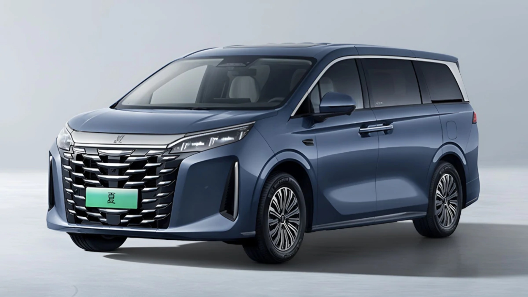 صور بي واي دي XIA 2025.. أداء اقتصادي وتصميم عصري صور بي واي دي XIA 2025 1