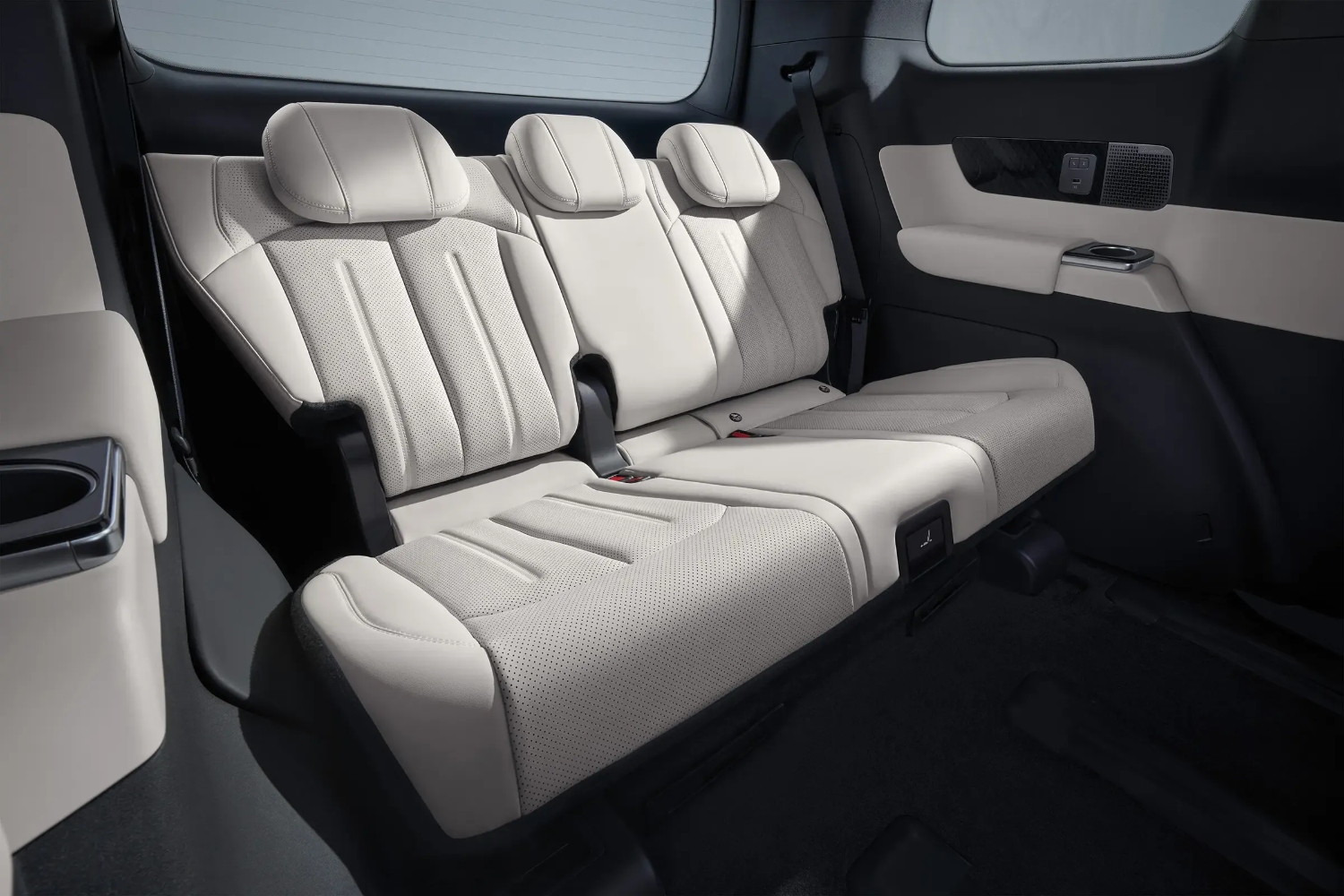 صور بي واي دي XIA 2025.. أداء اقتصادي وتصميم عصري صور بي واي دي XIA 2025 20