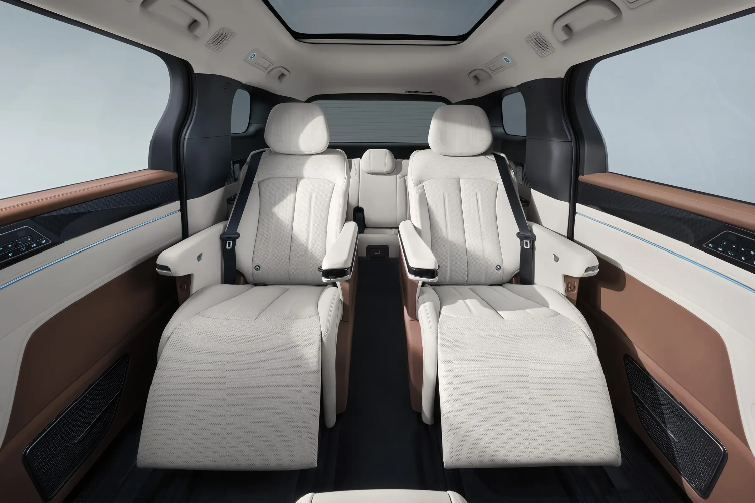 صور بي واي دي XIA 2025.. أداء اقتصادي وتصميم عصري صور بي واي دي XIA 2025 23