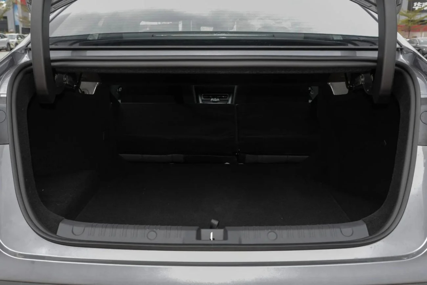 صور بي واي دي تشين ال 2025..جمال هادئ يخبئ طاقة جامحة صور بي واي دي تشين ال 2025 19