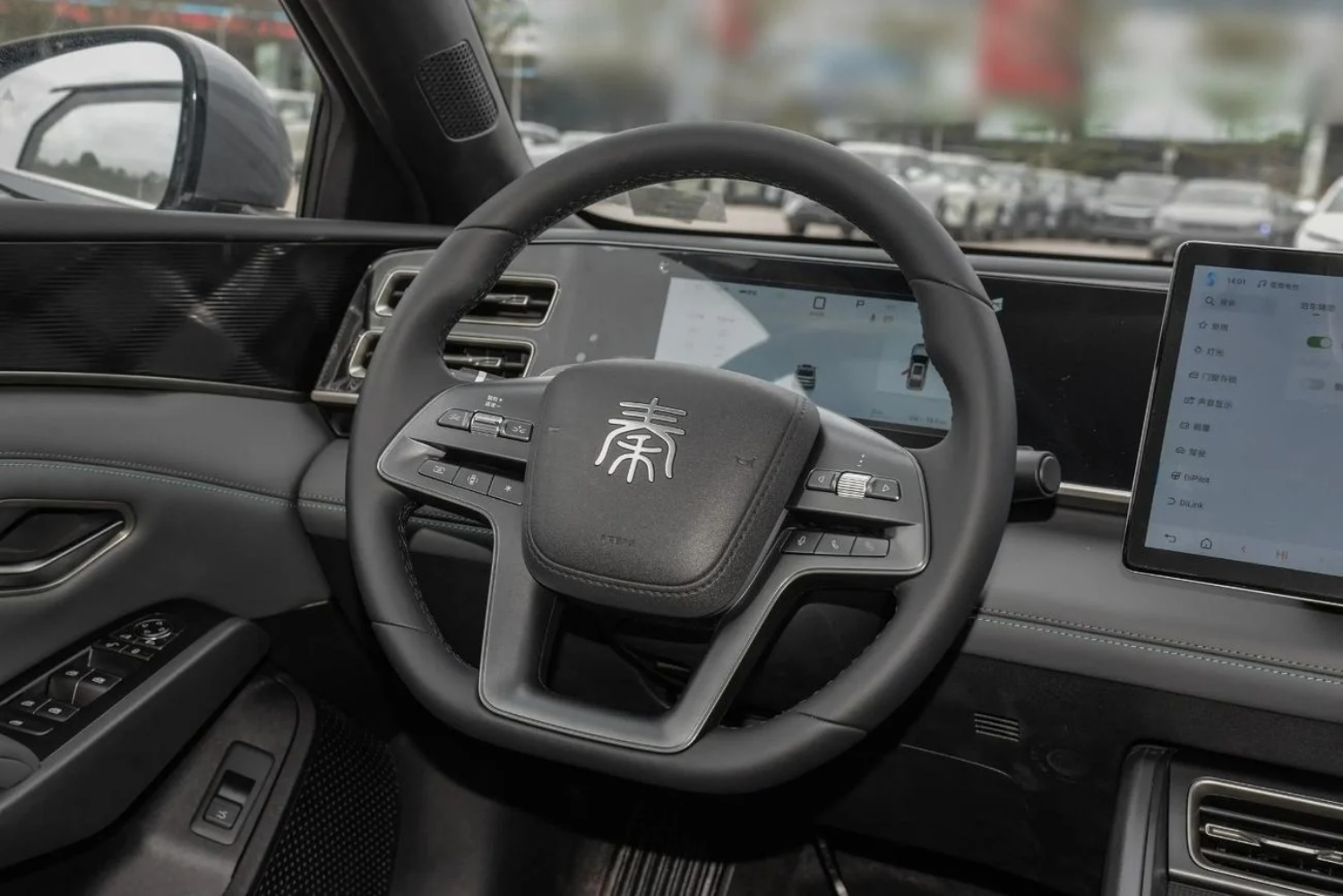 صور بي واي دي تشين ال 2025..جمال هادئ يخبئ طاقة جامحة صور بي واي دي تشين ال 2025 25