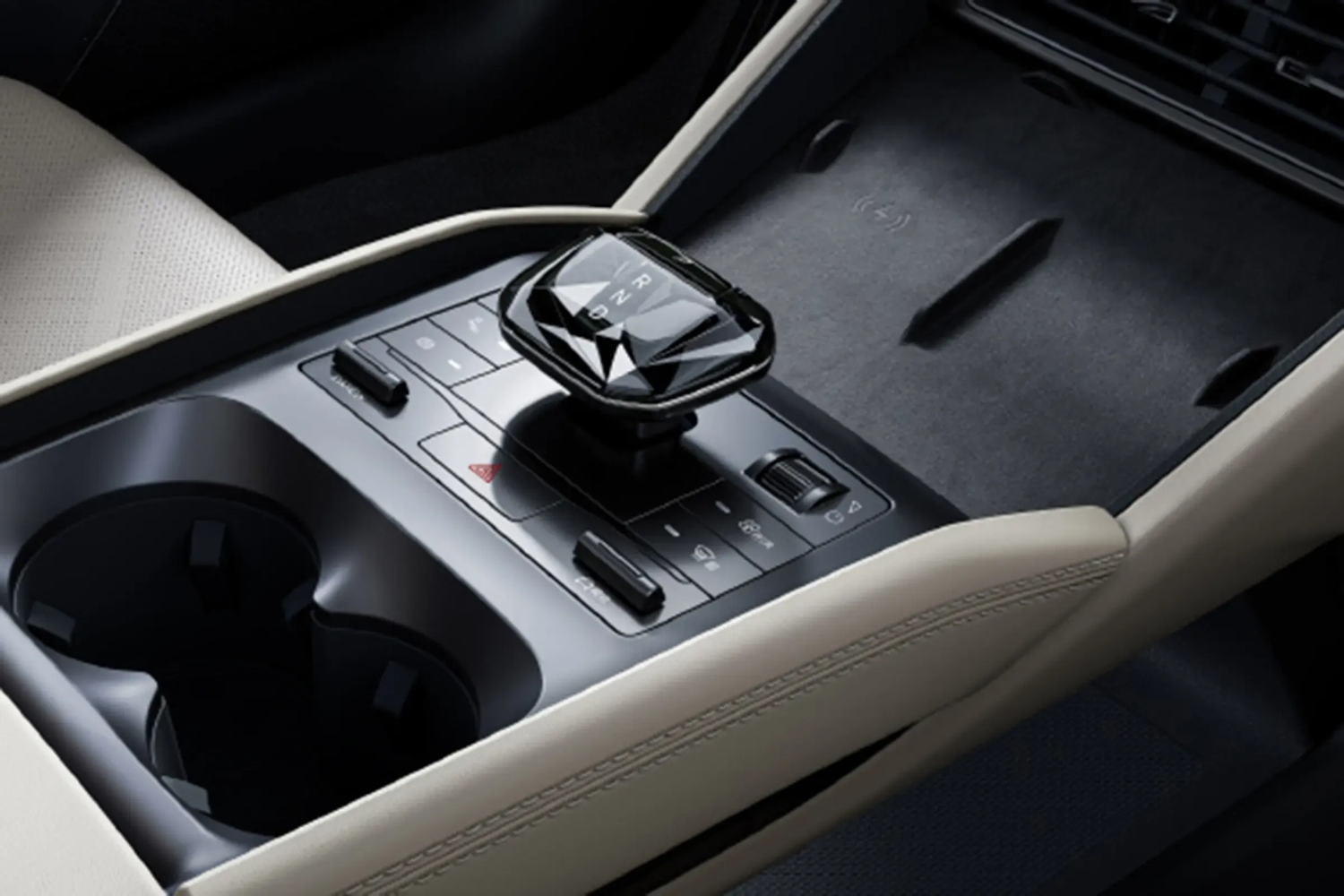 صور بي واي دي تشين ال 2025..جمال هادئ يخبئ طاقة جامحة صور بي واي دي تشين ال 2025 33