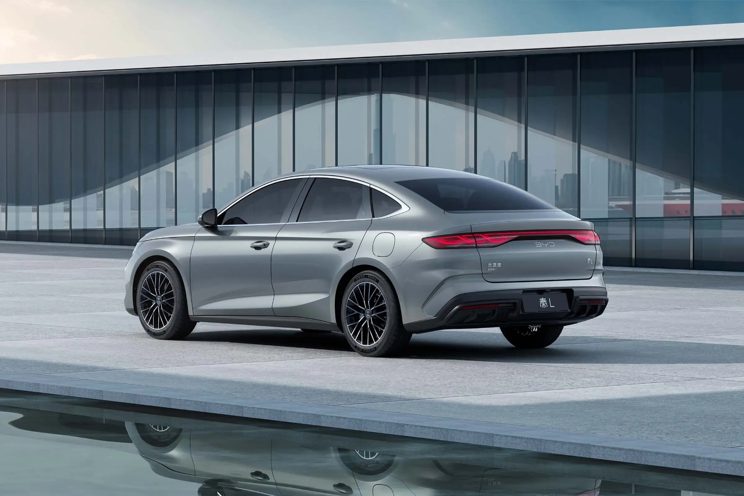 صور بي واي دي تشين ال 2025..جمال هادئ يخبئ طاقة جامحة صور بي واي دي تشين ال 2025 9