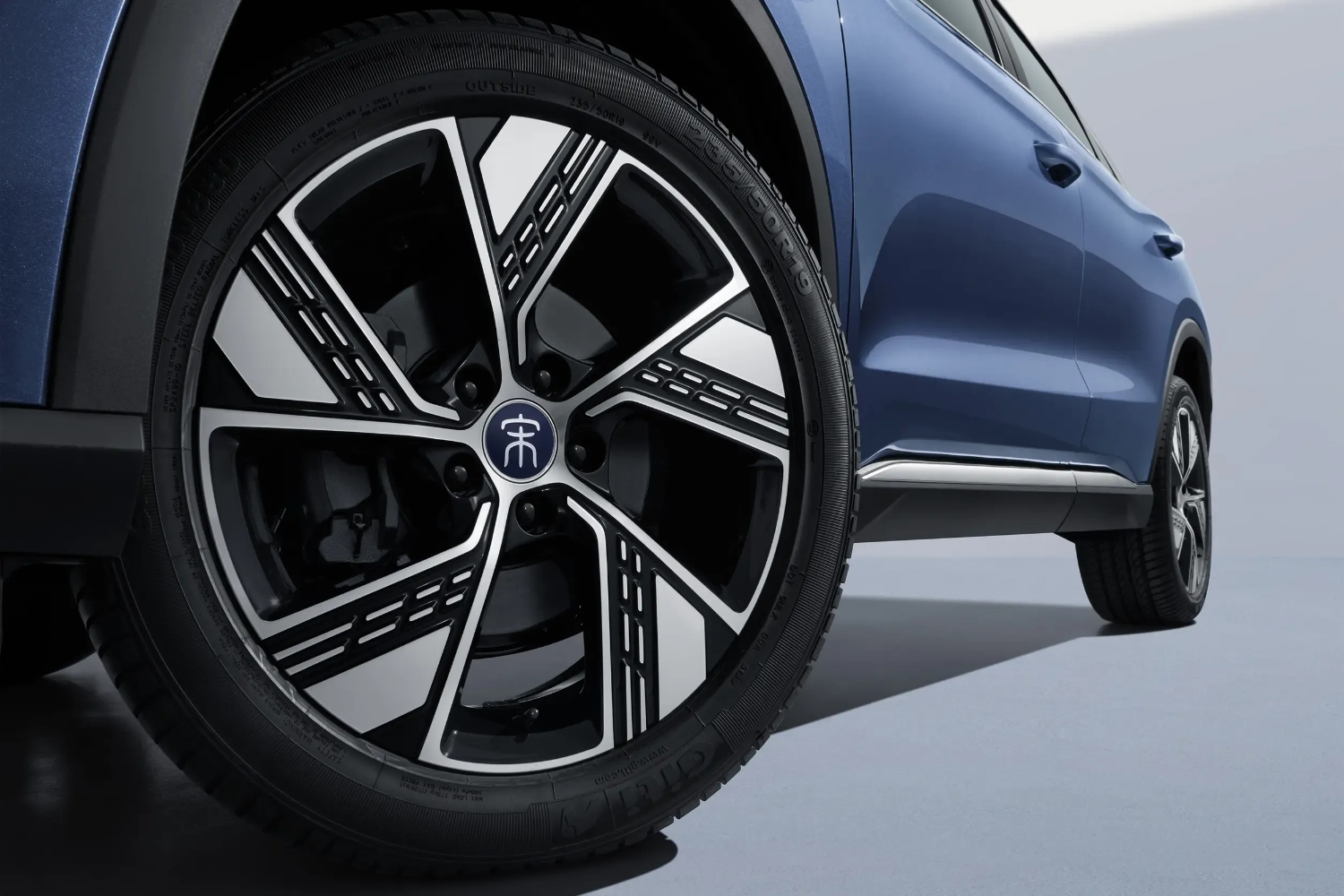 شاهد صور بي واي دي سونج برو 2025 الجديدة بتصميمها العصري صور بي واي دي سونج برو 2025 15