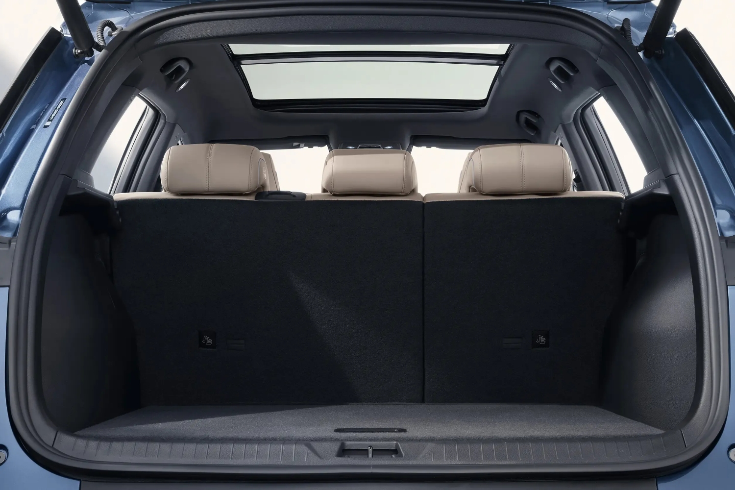 شاهد صور بي واي دي سونج برو 2025 الجديدة بتصميمها العصري صور بي واي دي سونج برو 2025 23